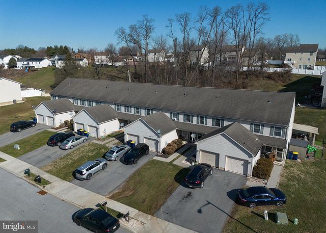 1781 LAKESIDE DR, Middletown, PA 17057