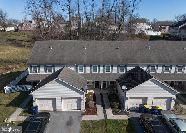 1781 LAKESIDE DR, Middletown, PA 17057