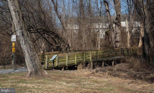 1781 LAKESIDE DR, Middletown, PA 17057