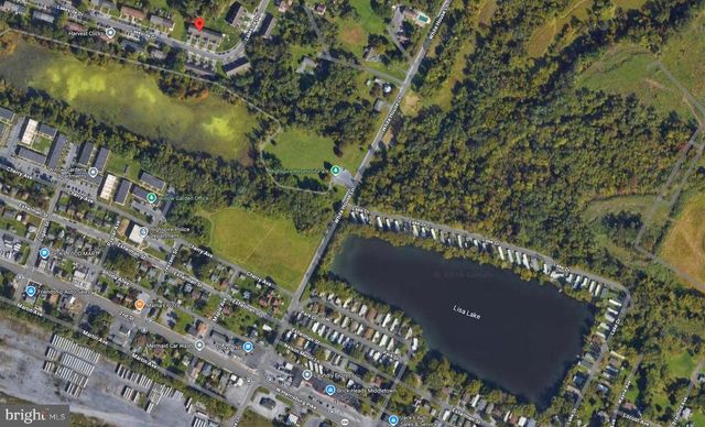 1781 LAKESIDE DR, Middletown, PA 17057