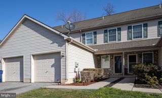 1781 LAKESIDE DR, Middletown, PA 17057