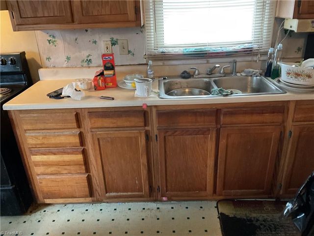 942 Boone Valley Road, Whitsett, NC 27377