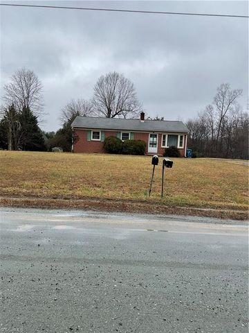 942 Boone Valley Road, Whitsett, NC 27377