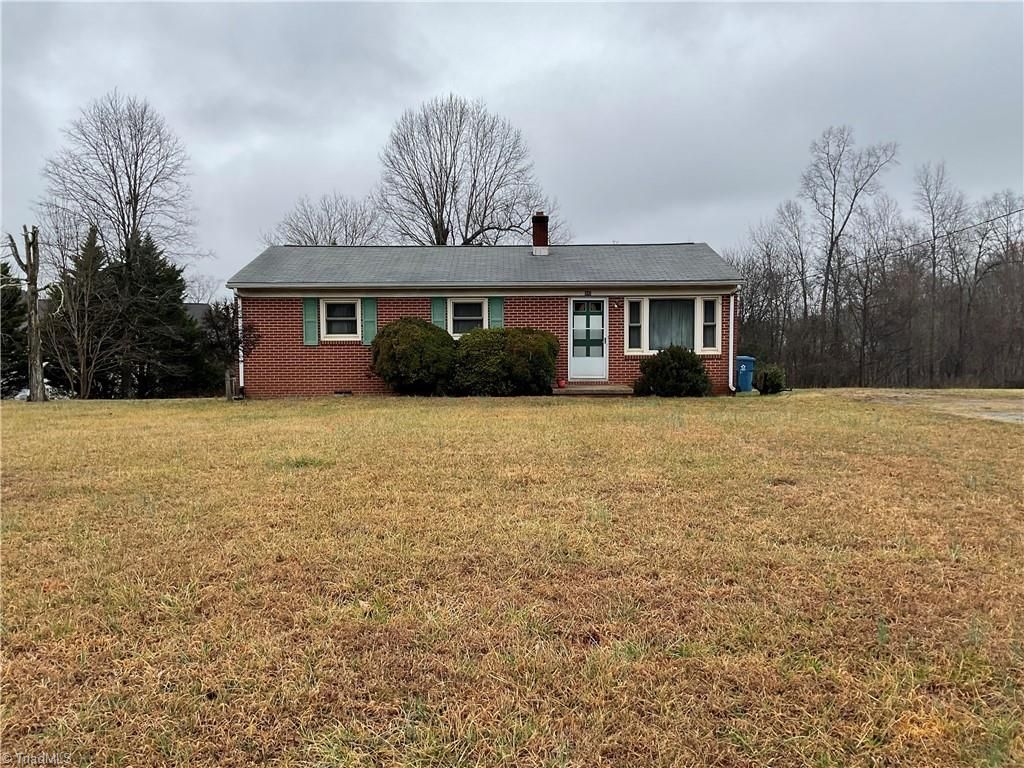 942 Boone Valley Road, Whitsett, NC 27377