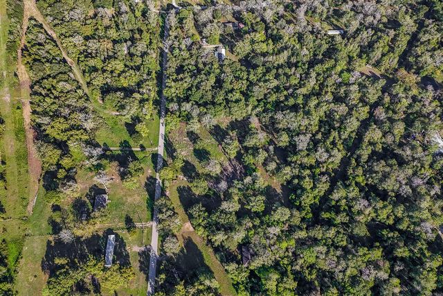 1157 County Road 143, Liberty, TX 77575