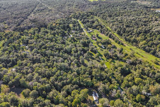 1157 County Road 143, Liberty, TX 77575