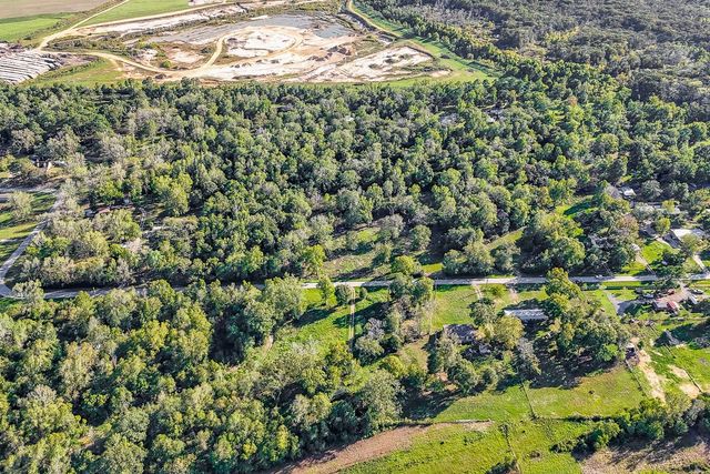 1157 County Road 143, Liberty, TX 77575