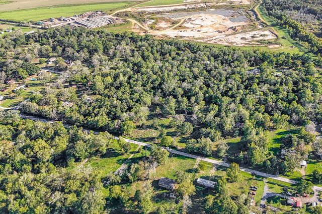 1157 County Road 143, Liberty, TX 77575