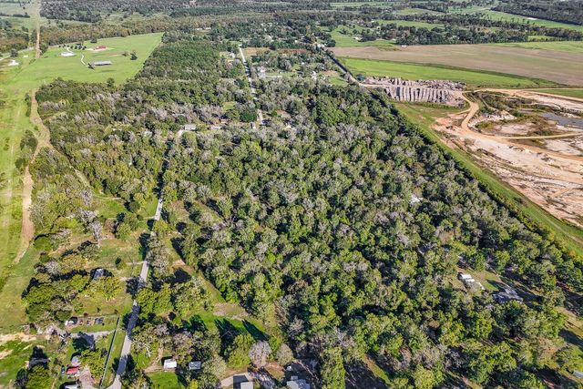 1157 County Road 143, Liberty, TX 77575