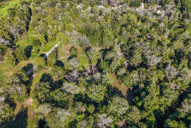 1157 County Road 143, Liberty, TX 77575