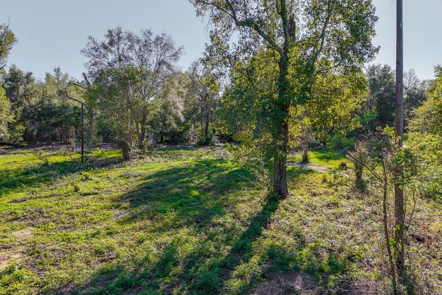 1157 County Road 143, Liberty, TX 77575