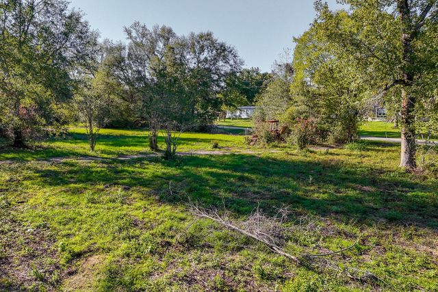 1157 County Road 143, Liberty, TX 77575