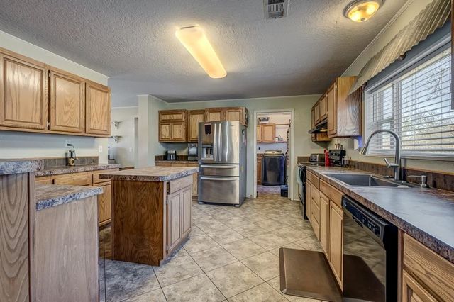 208 E 116th Street, Perkins, OK 74059