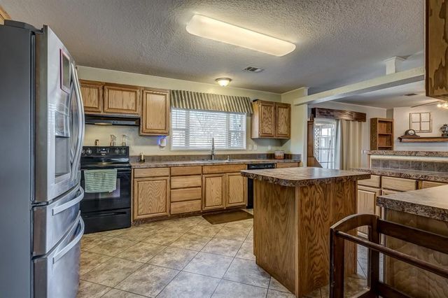 208 E 116th Street, Perkins, OK 74059