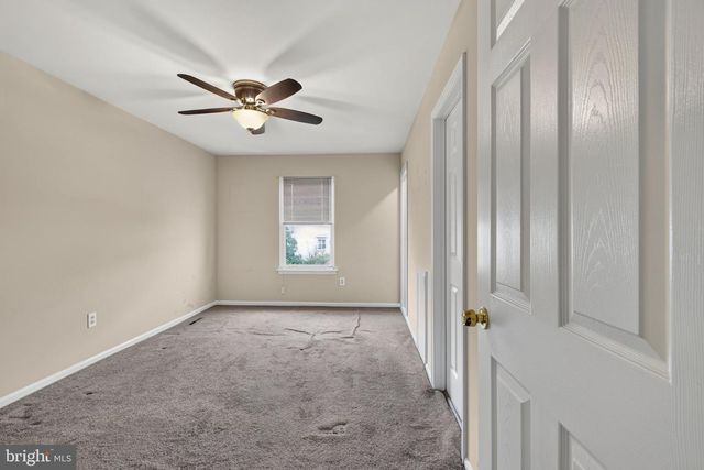 1117 OLD FORGE RD, New Castle, DE 19720