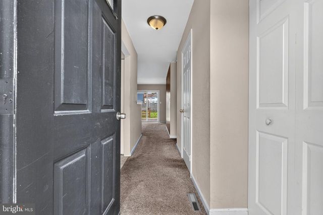 1117 OLD FORGE RD, New Castle, DE 19720