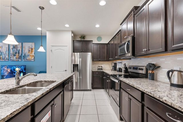 2428 DUBAI STREET, Kissimmee, FL 34747