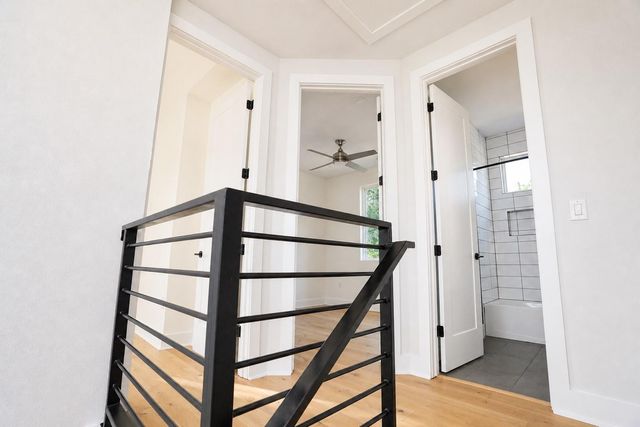 1123 Omega Ave 1, Austin, TX 78721