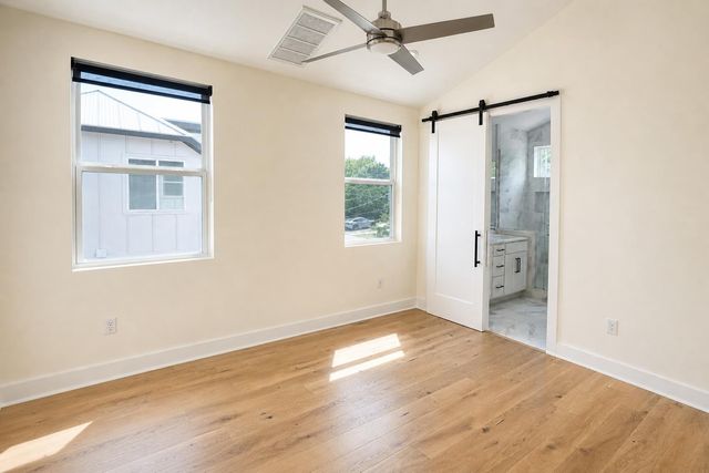 1123 Omega Ave 1, Austin, TX 78721