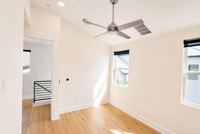 1123 Omega Ave 1, Austin, TX 78721