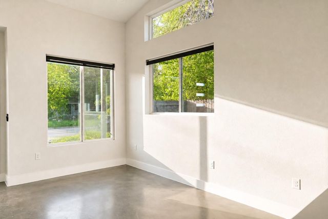 1123 Omega Ave 1, Austin, TX 78721