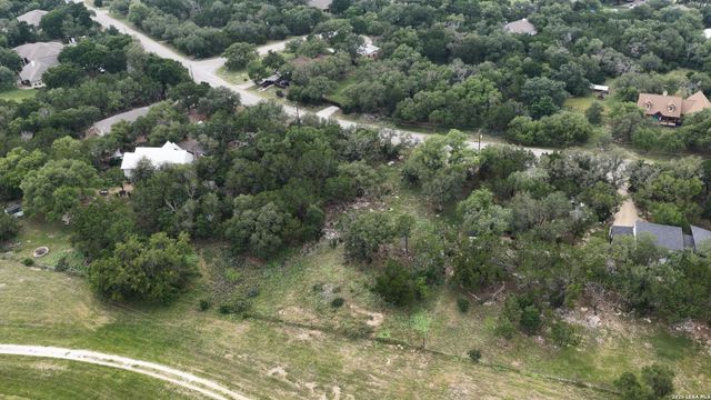 682 Winding River Ln, Spring Branch, TX 78070
