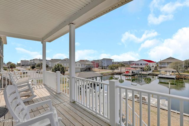 1017 1st Street, Surf City, NC 28445