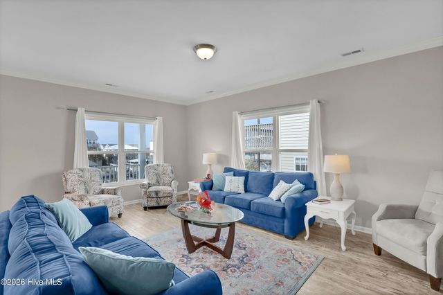 1017 1st Street, Surf City, NC 28445