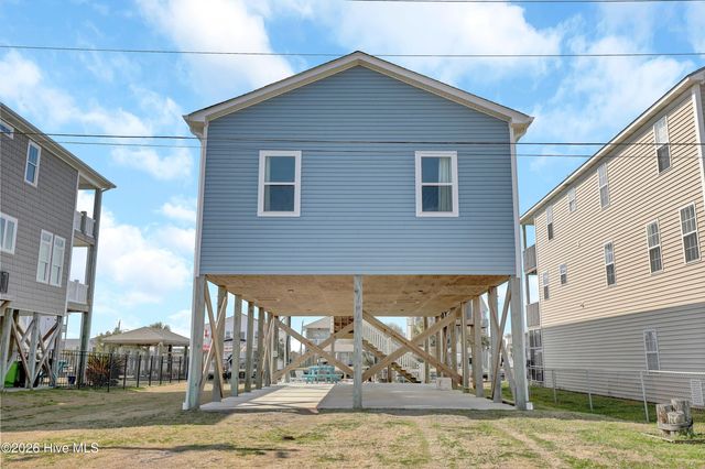 1017 1st Street, Surf City, NC 28445