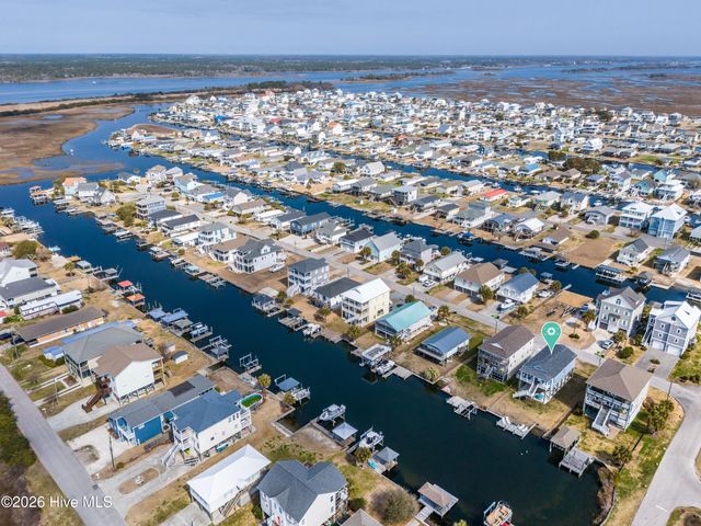 1017 1st Street, Surf City, NC 28445
