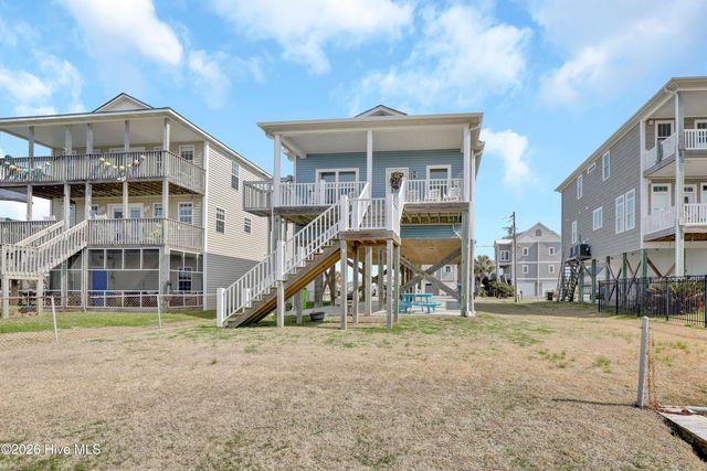 1017 1st Street, Surf City, NC 28445