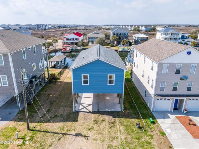 1017 1st Street, Surf City, NC 28445