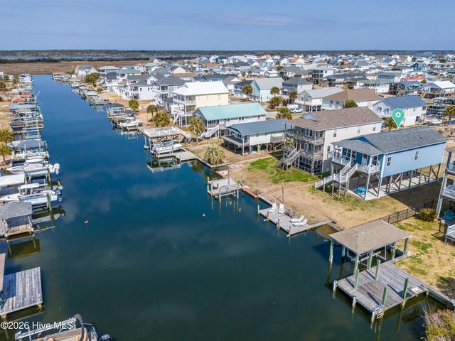 1017 1st Street, Surf City, NC 28445