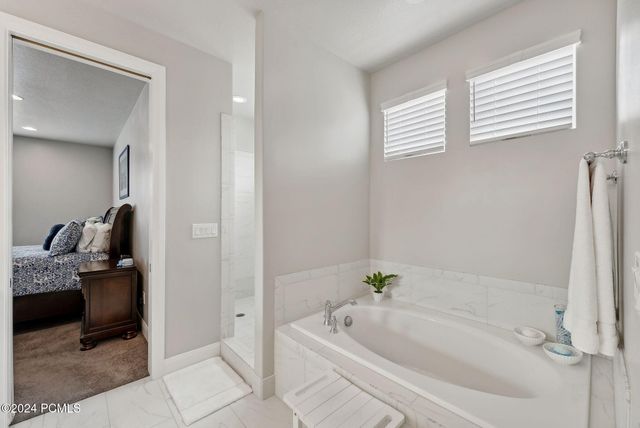 2118 Snowy Crane Drive, Clinton, UT 84015