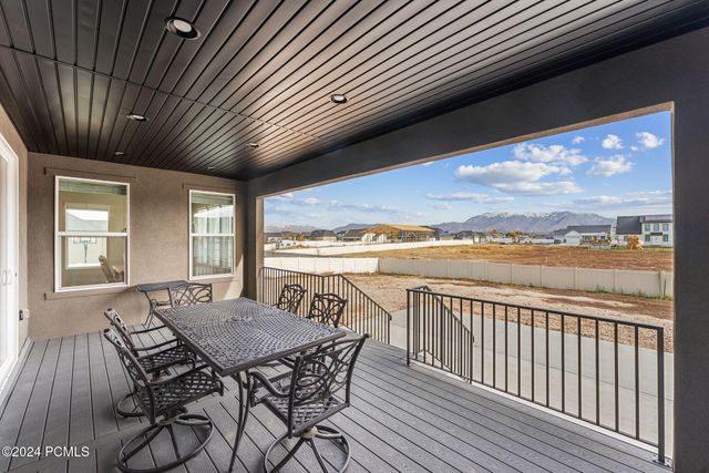 2118 Snowy Crane Drive, Clinton, UT 84015