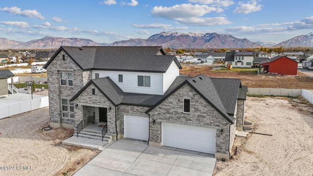 2118 Snowy Crane Drive, Clinton, UT 84015