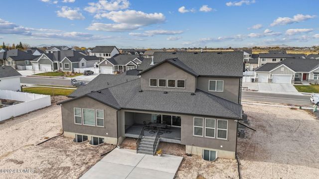 2118 Snowy Crane Drive, Clinton, UT 84015