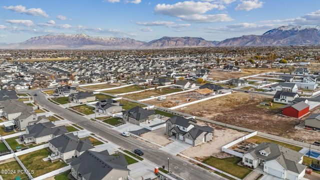 2118 Snowy Crane Drive, Clinton, UT 84015