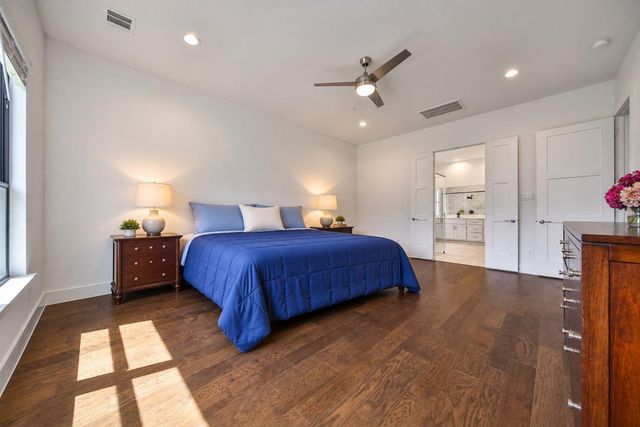 115 Oak Estates Drive, Conroe, TX 77384