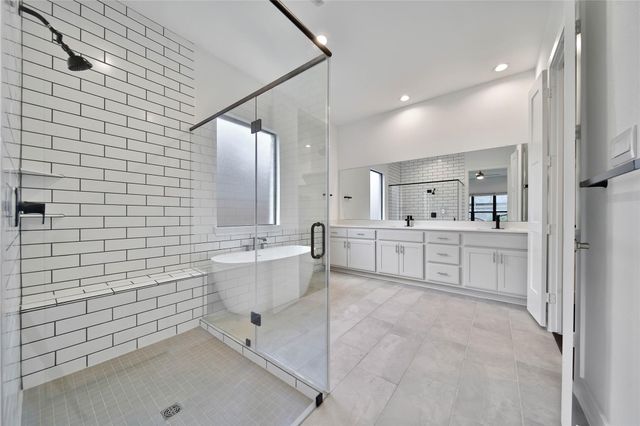 115 Oak Estates Drive, Conroe, TX 77384