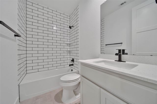 115 Oak Estates Drive, Conroe, TX 77384