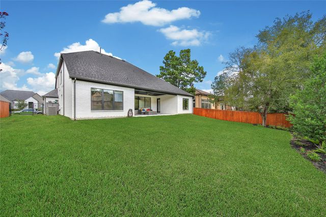 115 Oak Estates Drive, Conroe, TX 77384