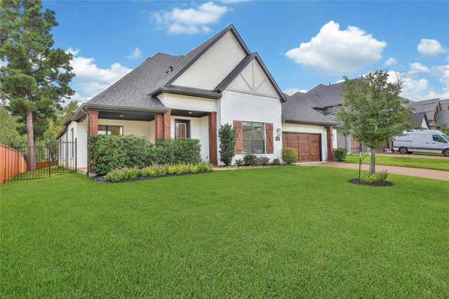 115 Oak Estates Drive, Conroe, TX 77384