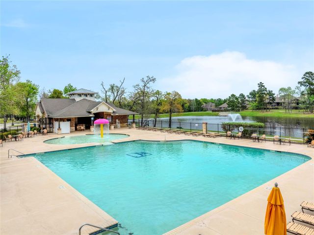 115 Oak Estates Drive, Conroe, TX 77384