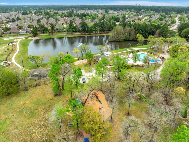 115 Oak Estates Drive, Conroe, TX 77384
