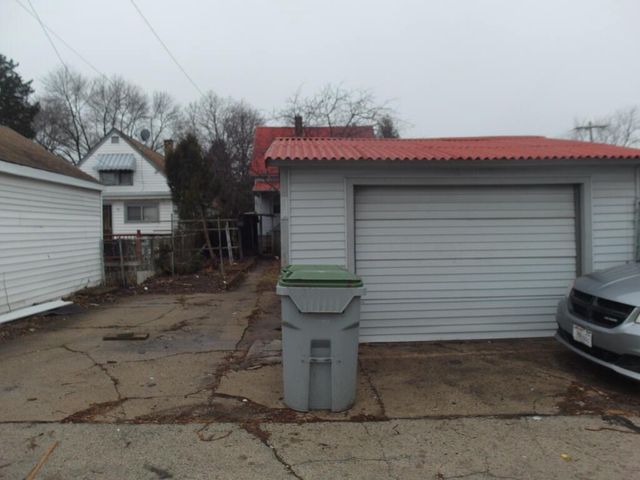 4086 N 6th STREET, Milwaukee, WI 53212