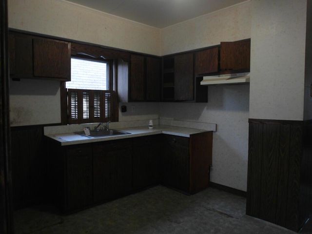 4086 N 6th STREET, Milwaukee, WI 53212