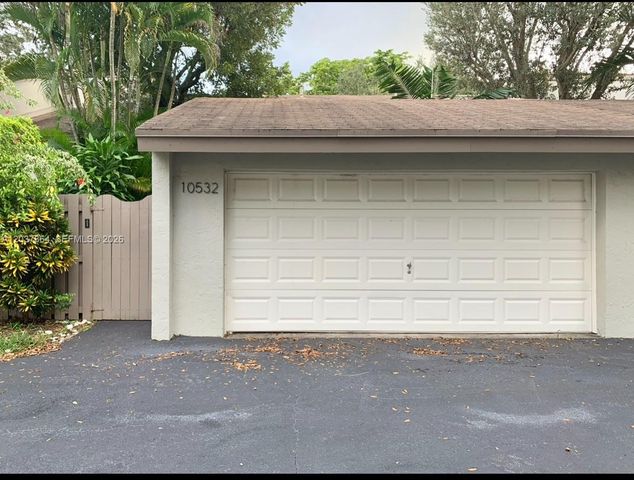 10532 SW 112th Avenue, Miami, FL 33176