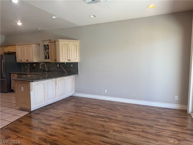 3167 Lido Isle Court, Las Vegas, NV 89117