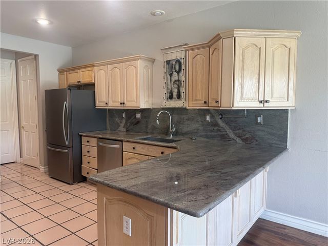 3167 Lido Isle Court, Las Vegas, NV 89117